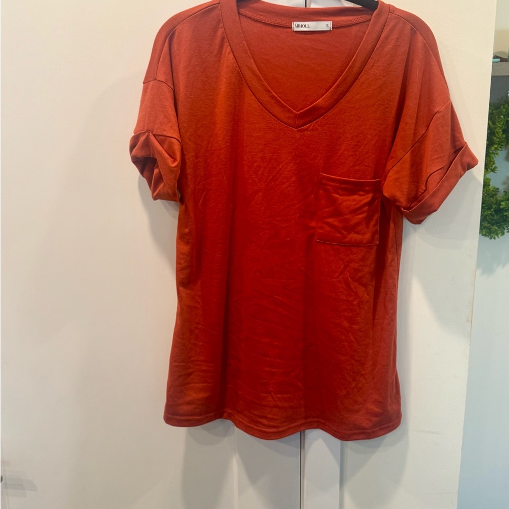 H&M Rust Short Sleeve V-Neck Tee